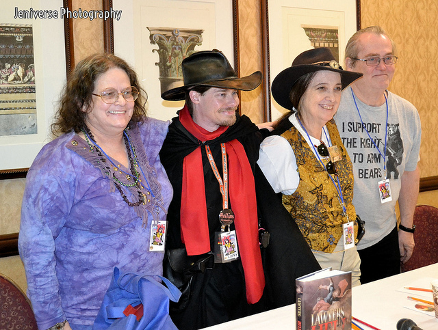 all-con12-4.jpg